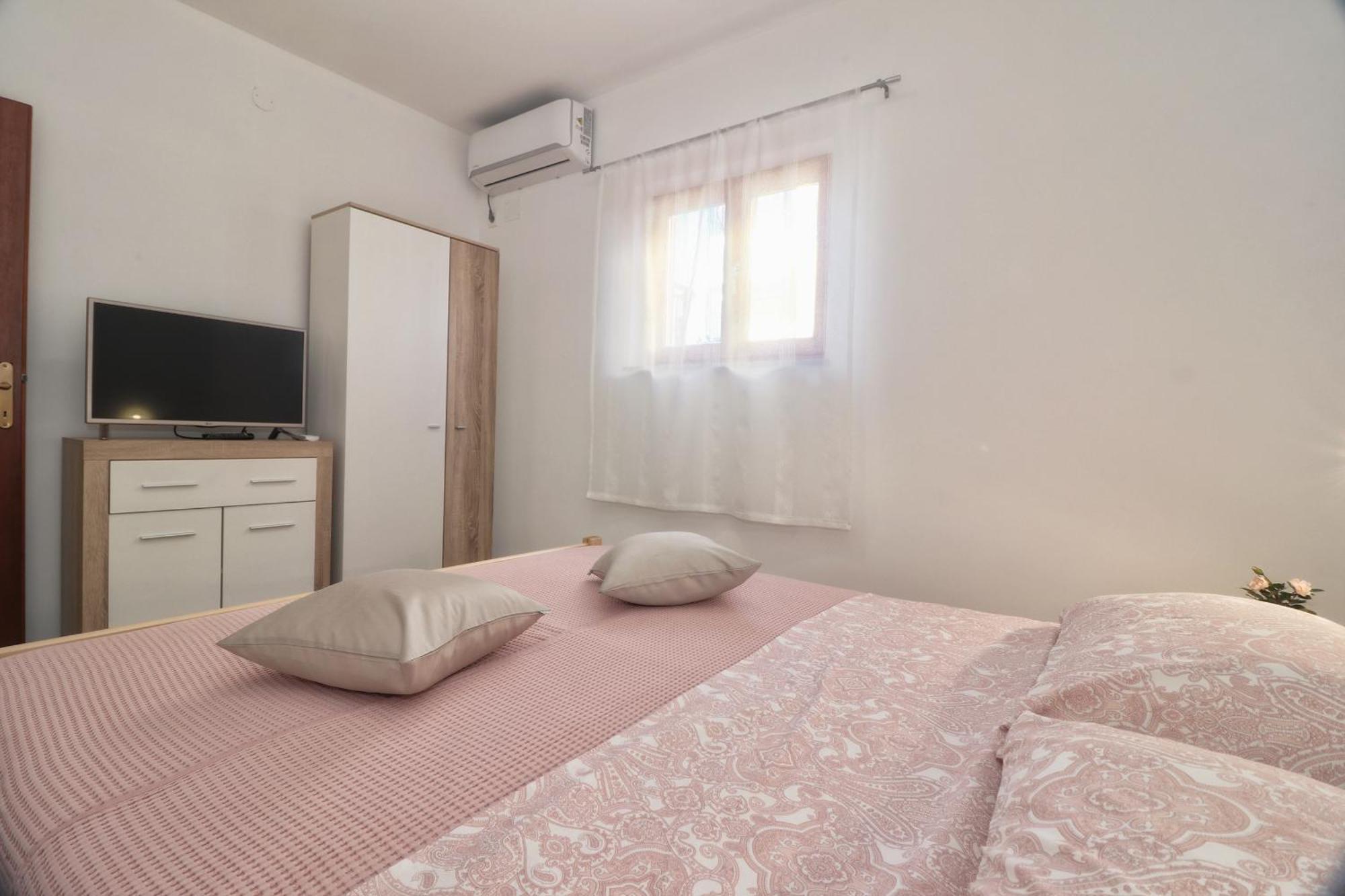 Studio Apartman Edy 3 PUY Eksteriør bilde